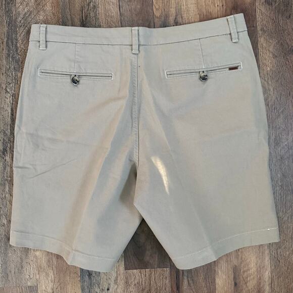 Chaps Khaki Shorts 36 - Picture 4 of 4